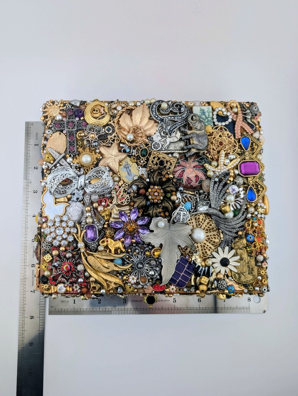Vintage Jewelry Cigar Box - Handmade Jewelry Mosaic Collage Upcycle - Picture 8 of 9